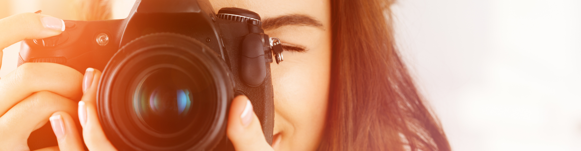 Frau mit Kamera